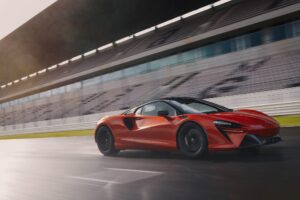 McLaren Artura Plugin Hybrid | Copyright McLaren