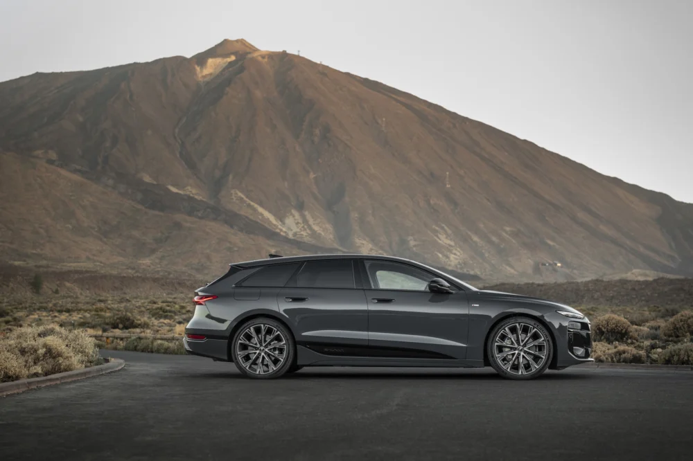 Static photo, Colour: Magnet grey