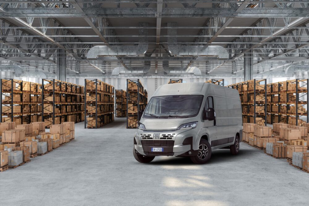 Fiat E Ducato in einem Lagerhaus