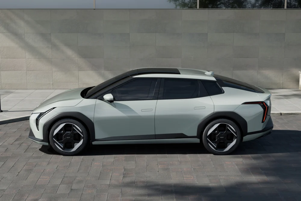 Kia Ev 4 Fastback Sedan Limousine 2