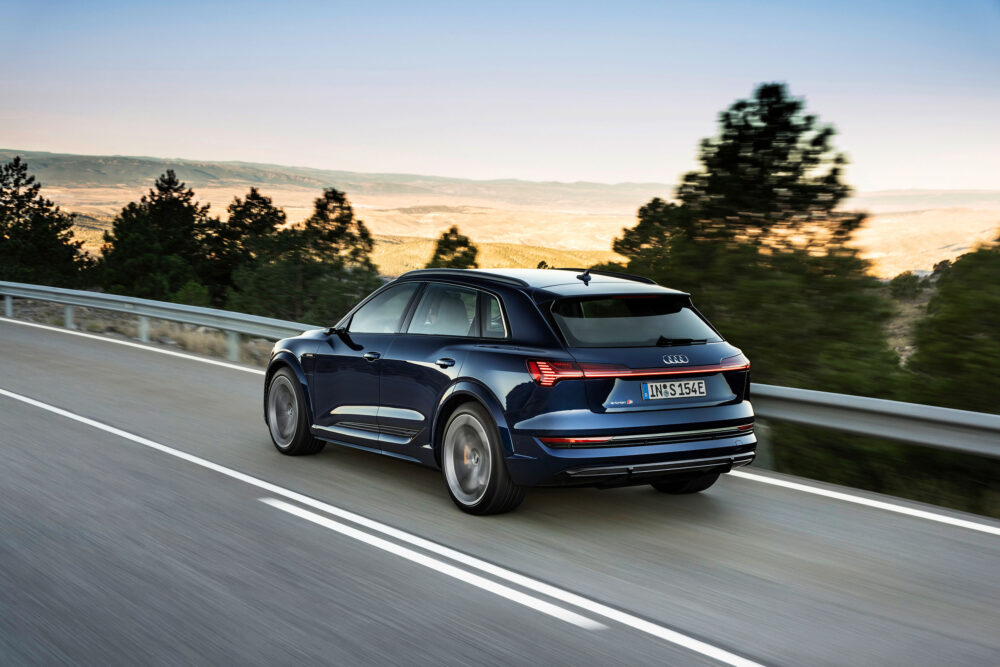 audi etron 05