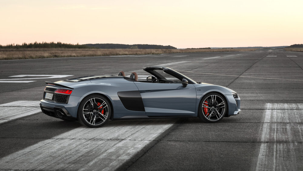 audi r8 spyder 04