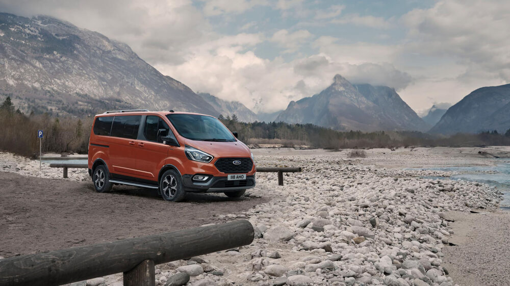 ford turneo custom 01