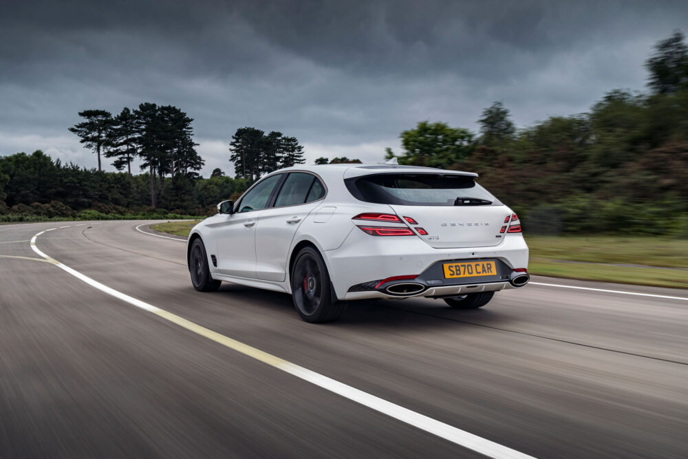 genesis g70 shooting brake 12