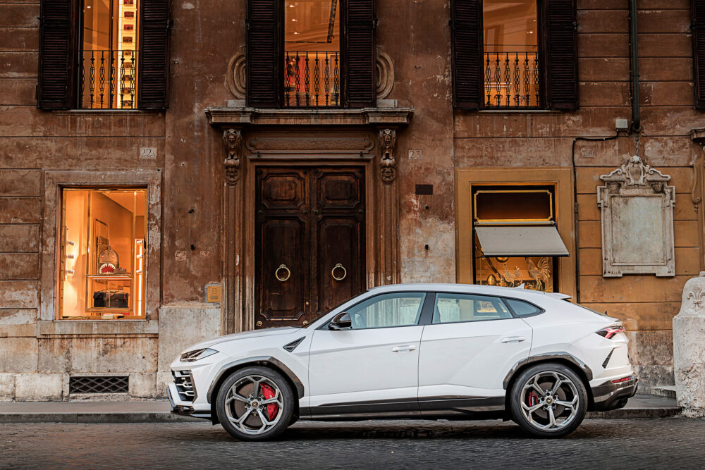 lamborghini urus 06
