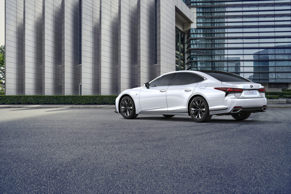lexus ls 01