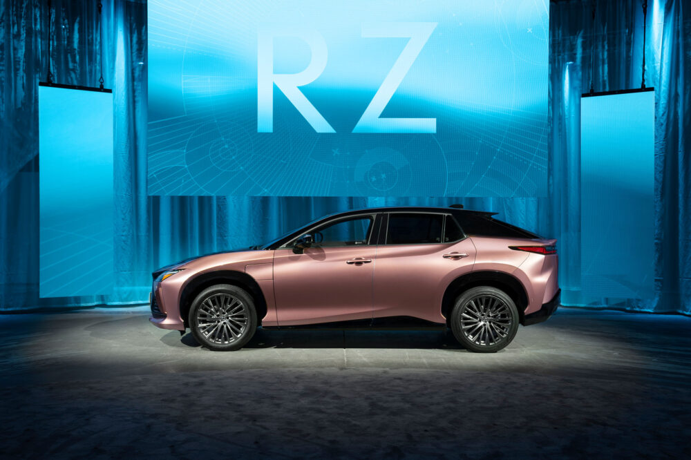 lexus rz 03