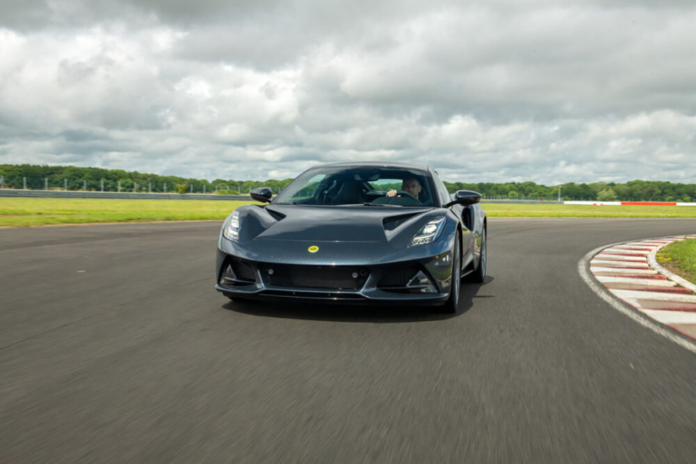 lotus emira 02