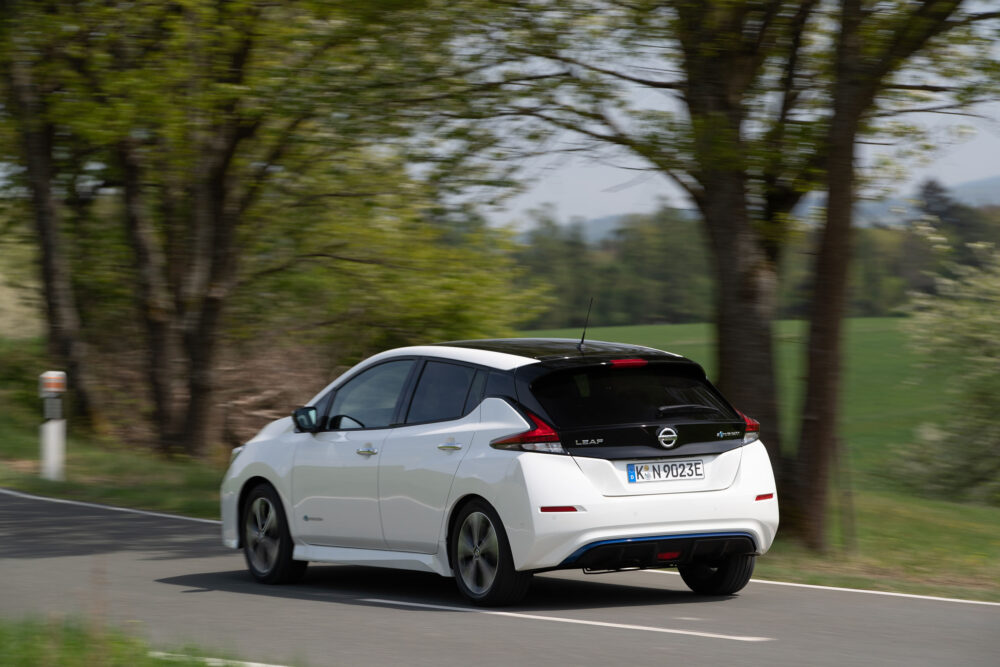 nissan leaf 06