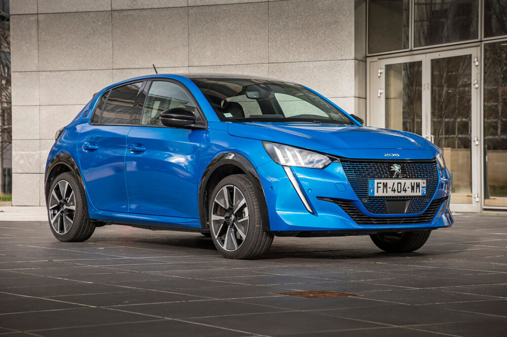 peugeot 208 04